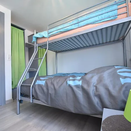 Elegant In Louis With Garden *