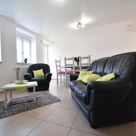 Elegant In Louis With Garden Holiday home