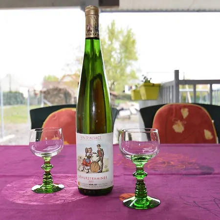 Holiday home Elegant In Louis With Garden *